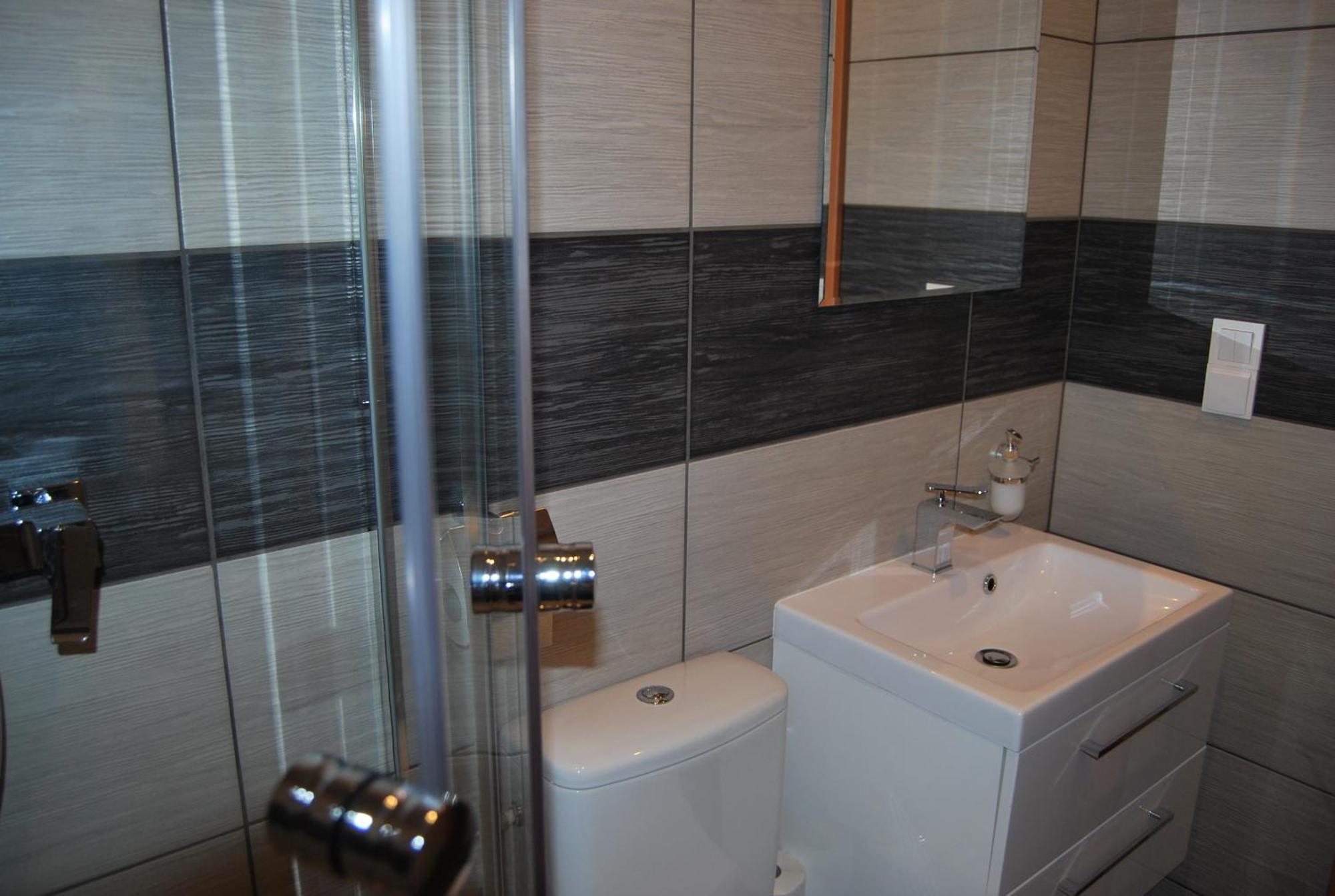 Hotel W Dobieszkowie Stryków Kültér fotó
