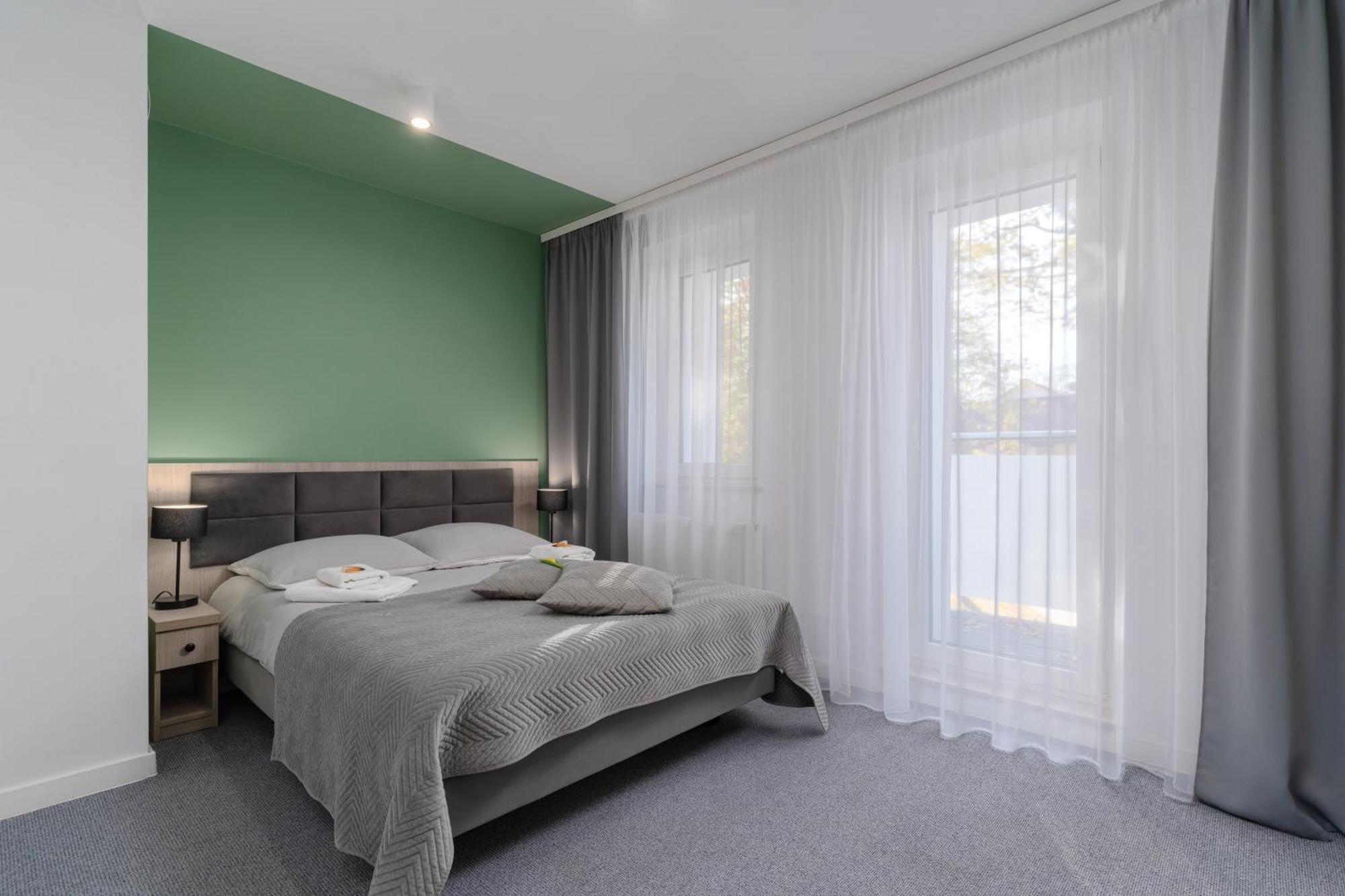 Hotel W Dobieszkowie Stryków Kültér fotó